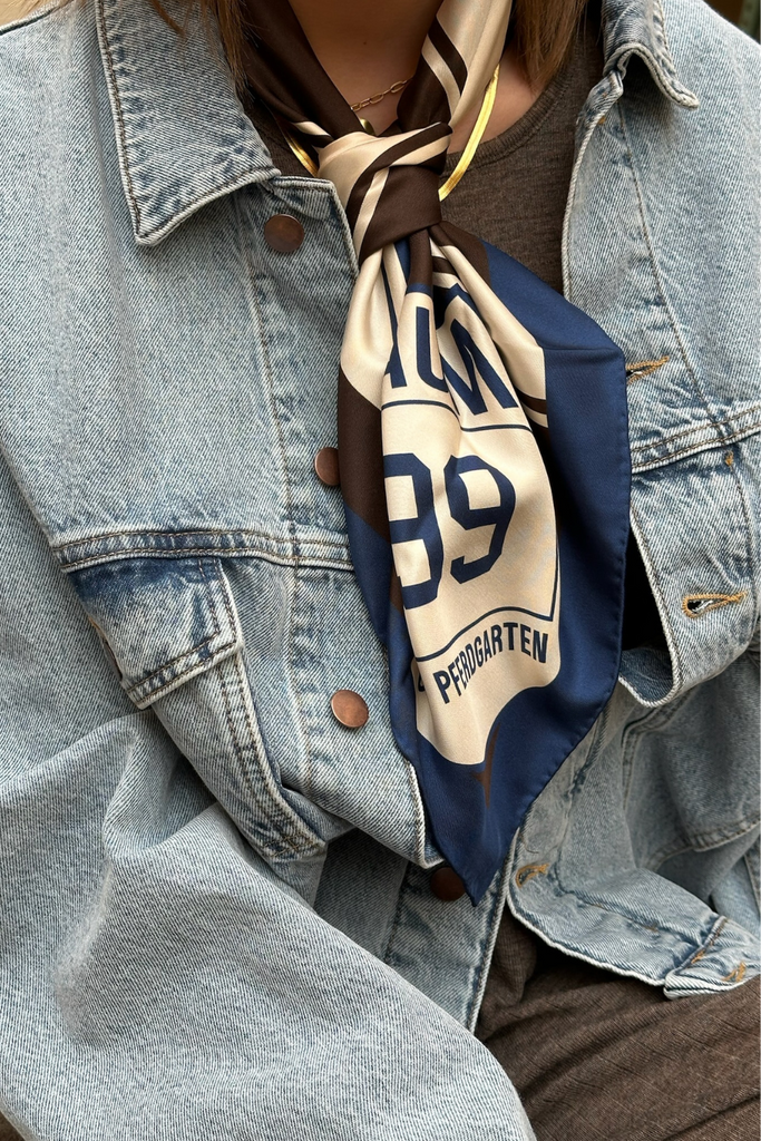 Leah Scarf - Hot Fudge Football - Baum Und Pferdgarten