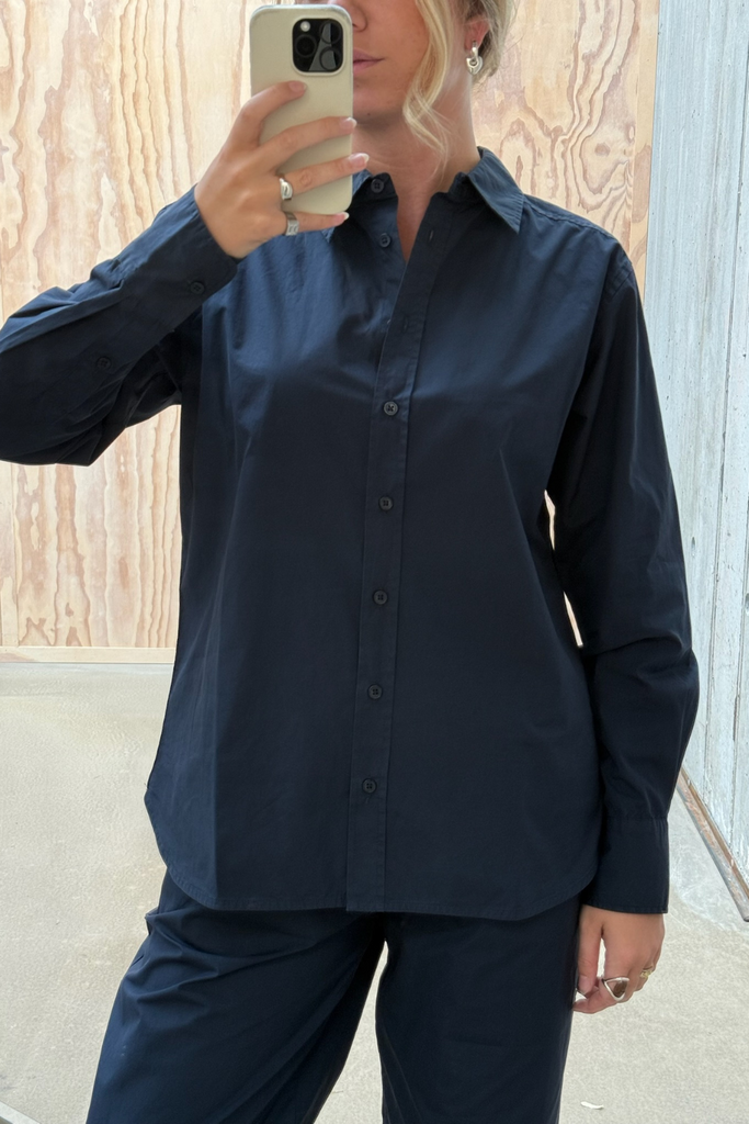 Liv Shirt - Navy - byQNTS