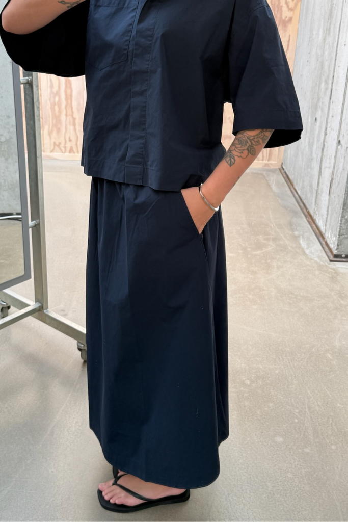 Olivia Skirt - Navy - byQNTS