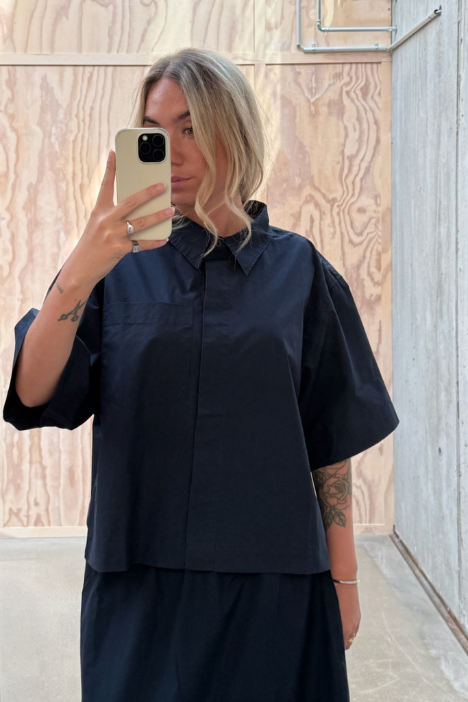 SS Shirt - Navy - byQNTS