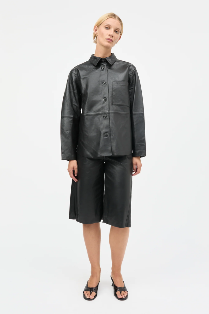 Shiny Leather Robyn Shorts - Black - Mads Nørgaard
