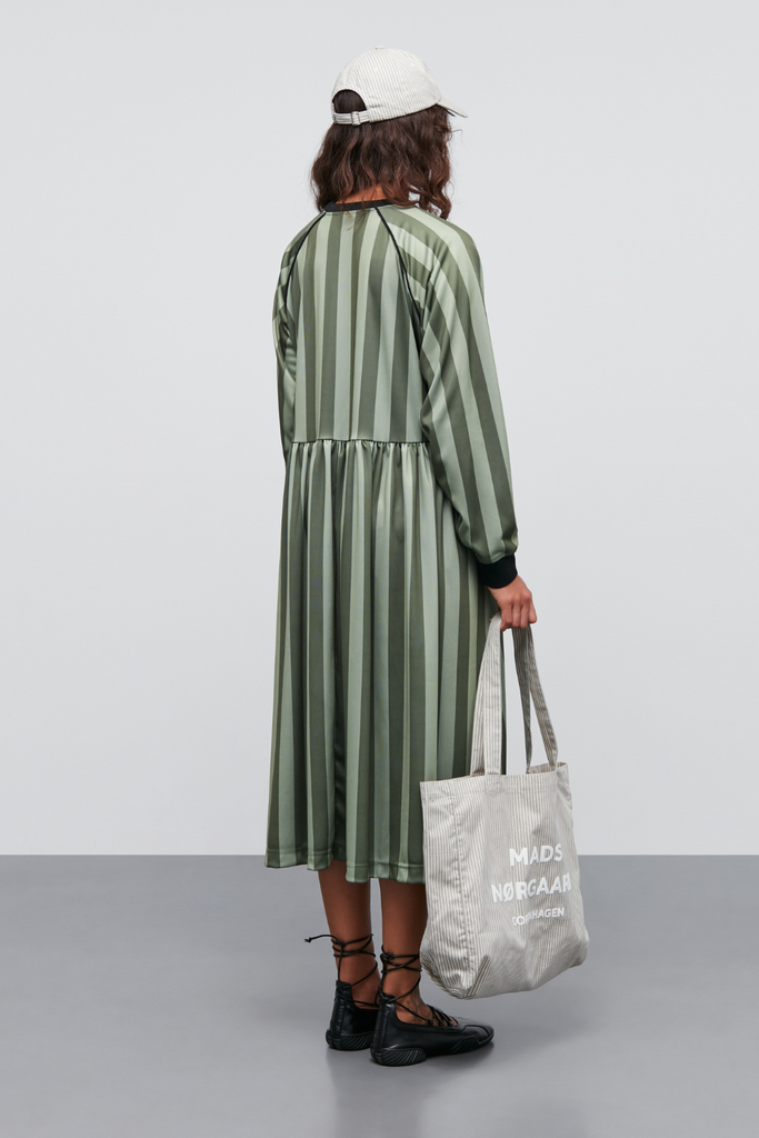 Shiny Sport Debbie Dress - Four Leaf/Oil Green - Mads Nørgaard