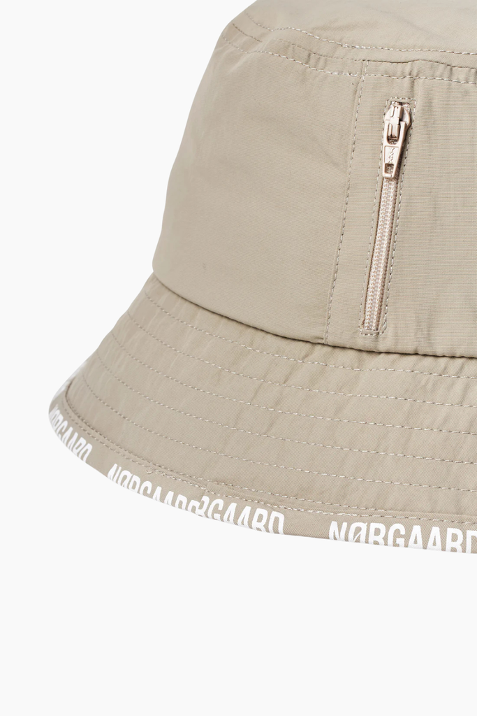 Sunny Line Bucket Hat - Plaza Taupe - Mads Nørgaard