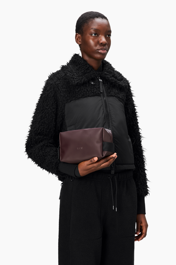 Wash Bag Small W3 - Depth - Rains