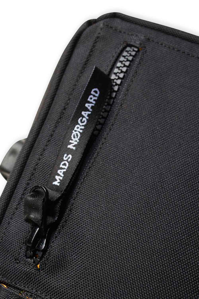 Bel Air Carni bakom fav - svart - Mads Nørgaard