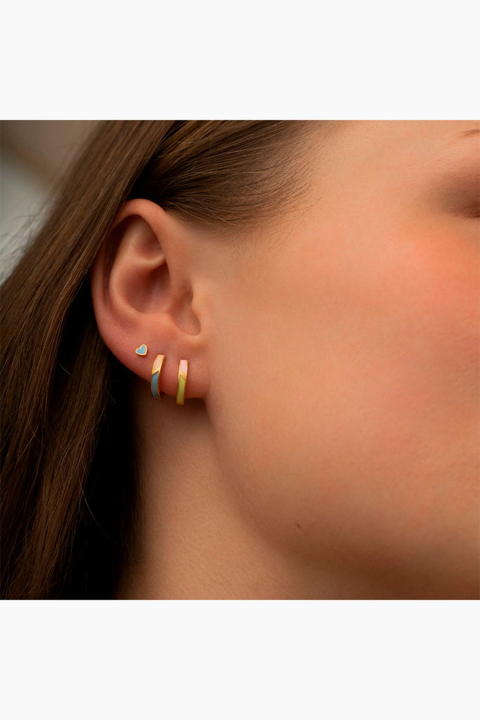 Petit Love Heart Light Blue Enamel - guld - Stine A