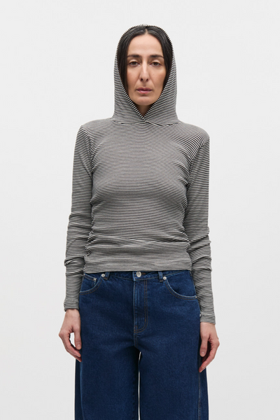 2x2 Cotton Stripe Tilla Hood - Black/Vanilla Ice - Mads Nørgaard