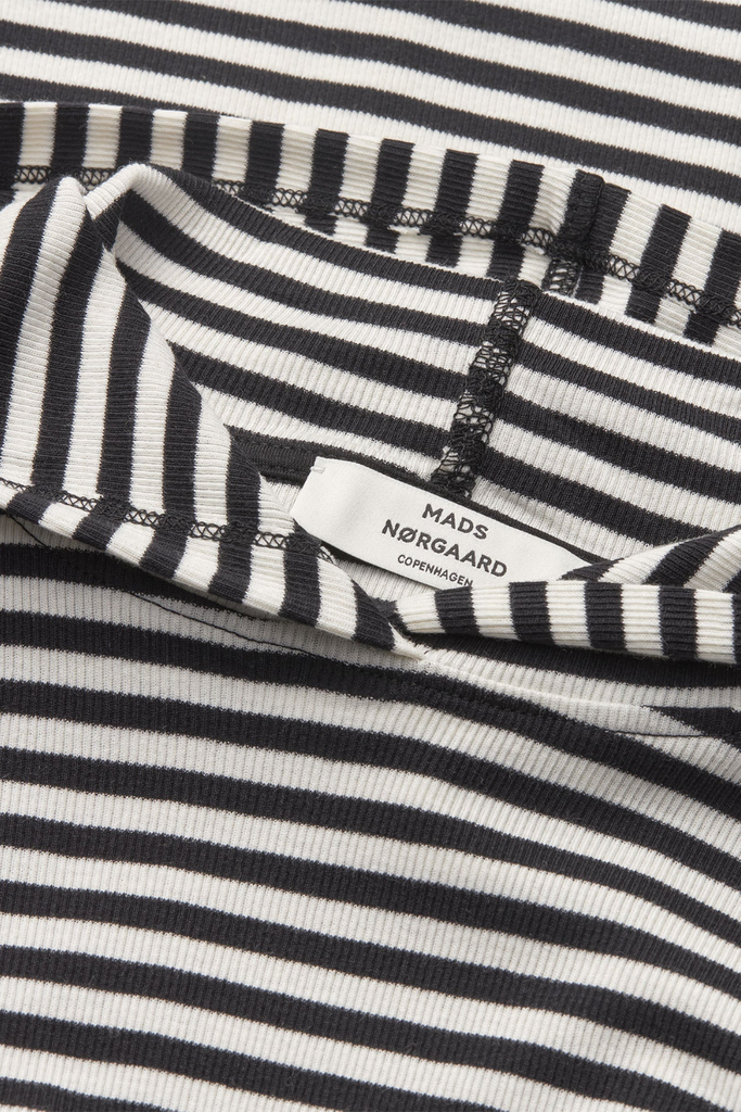 2x2 Cotton Stripe Tutti Hood - Black/Vanilla Ice - Mads Nørgaard