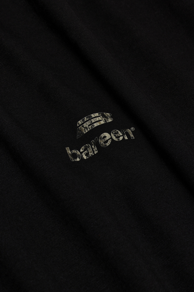 AW26 Logo Box Fit - Black - Bareen