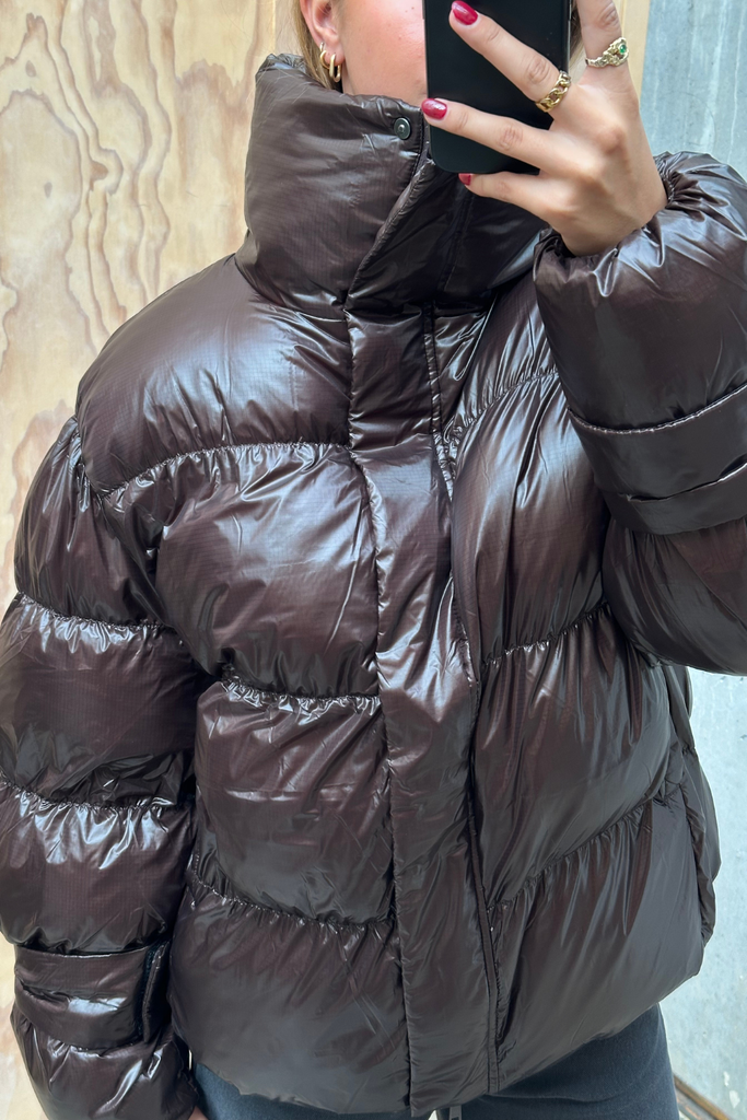 Active Collar Jacket - Chocolate Torte - Oval Square