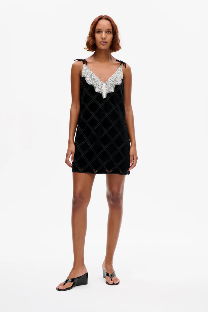 Alinna Dress - Black - Baum und Pferdgarten