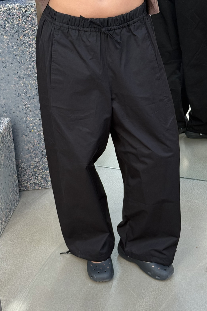 Ankers Balloon Pants - Black - byQNTS