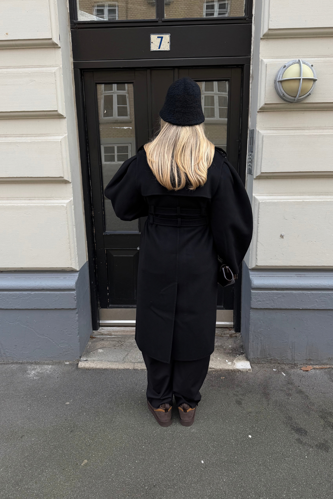 Bell Hat - Black - Oval Square