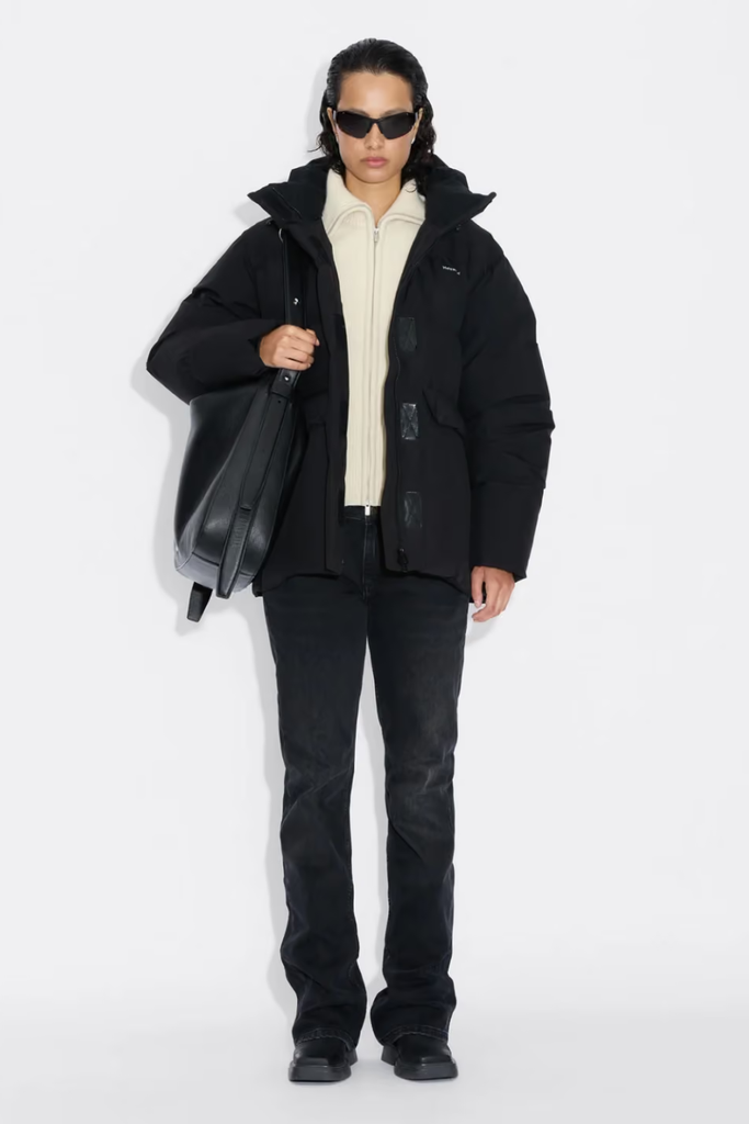 Besseggen Down Jacket - Black - Holzweiler