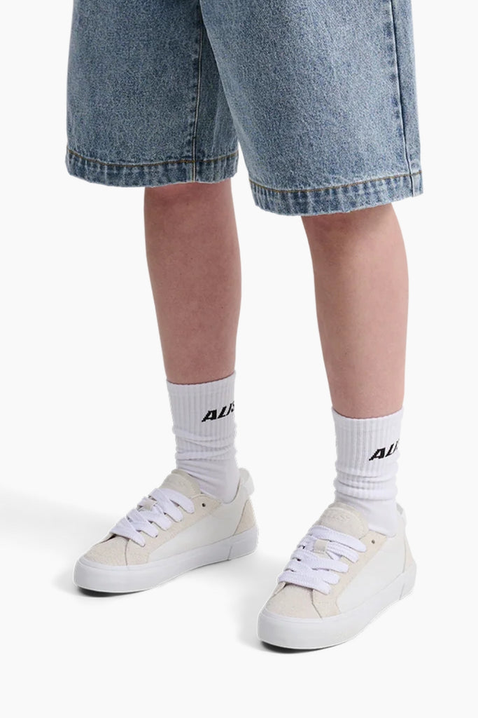 Birdy Essential Socks w/ Logo - White - ALIS