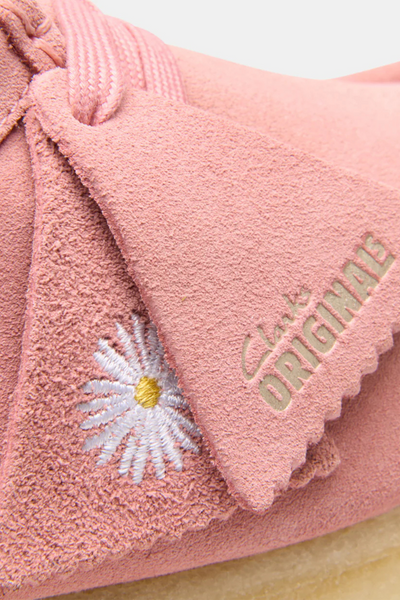 Wallabee. D - Blush Pink Suede - Clarks