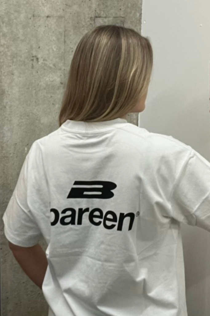 Box Fit T-Shirt Logo - White - bareen