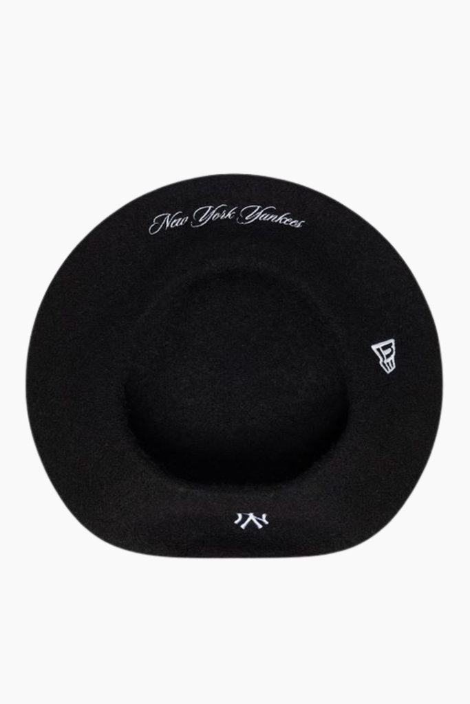 Female Wool Script Beret - Sort - New Era