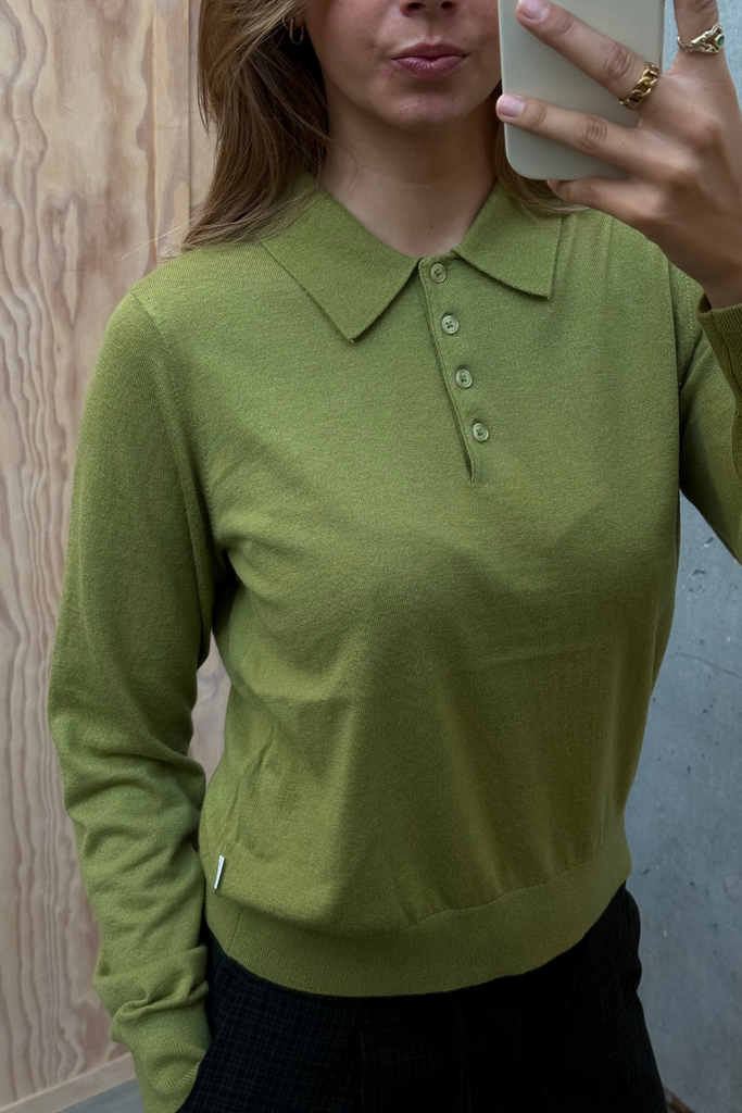 Fine Merino Rosa Polo Knit - Green Olive - Mads Nørgaard