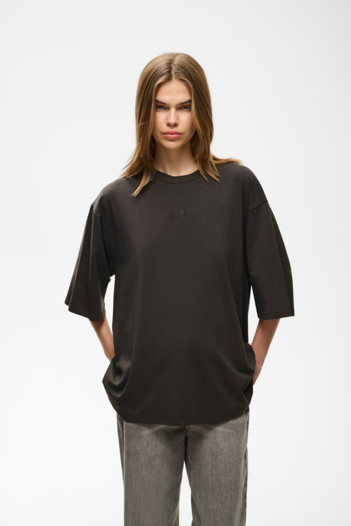 GZdami Tee - Raven - Gestuz