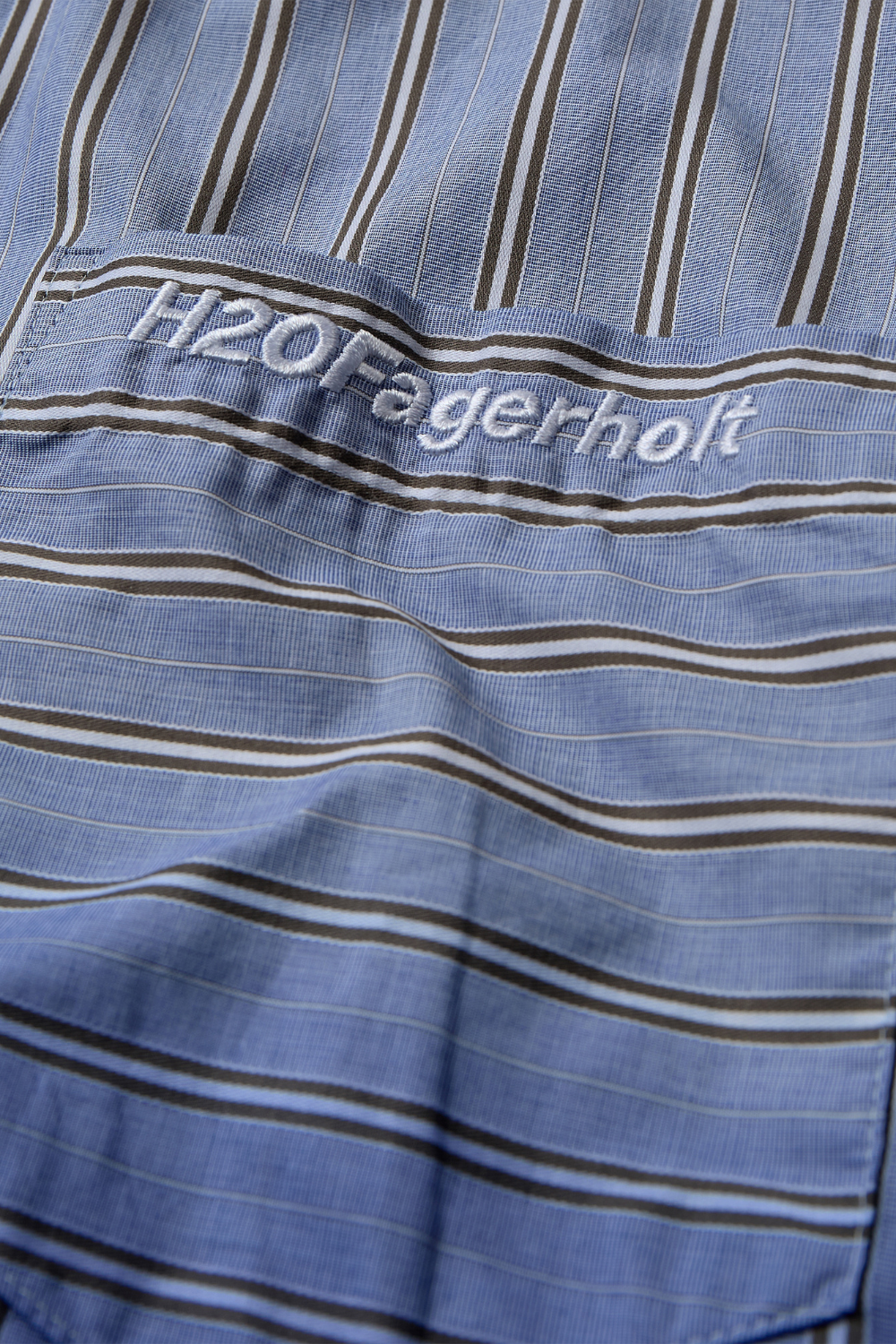 Holiday Dip Dye Shirt - Dark Blue Dip Dye - H2O Fagerholt 1
