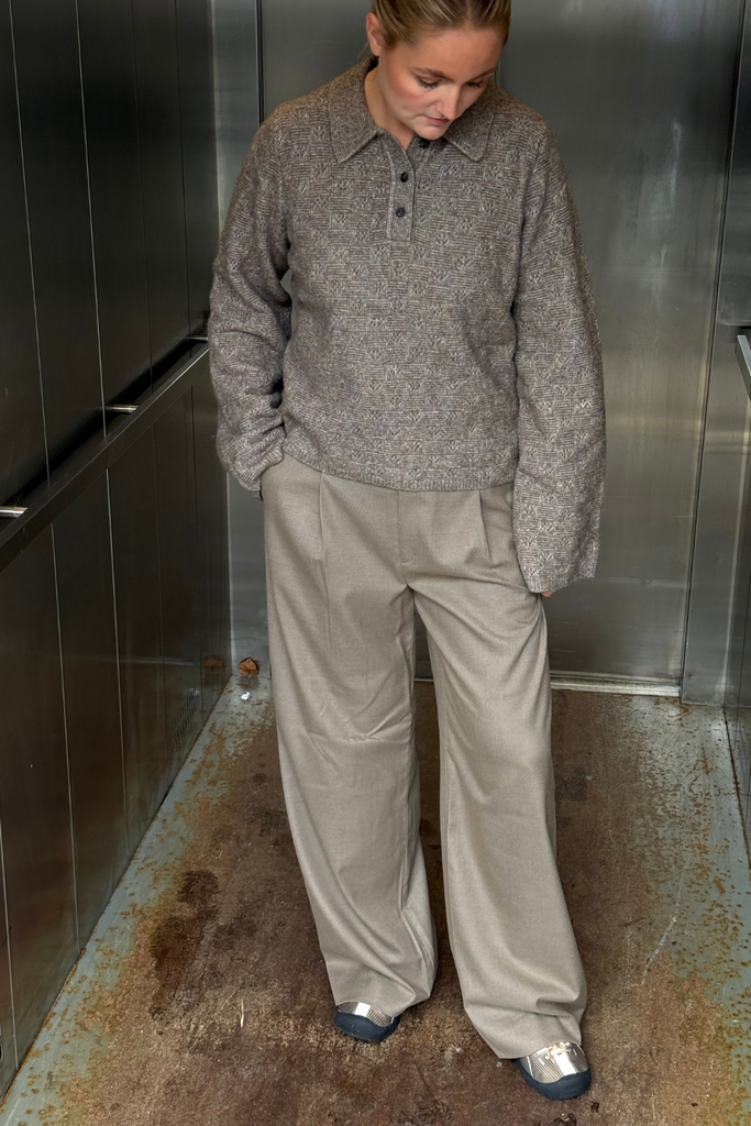 Jackie Polo Sweater - Taupe - Holzweiler