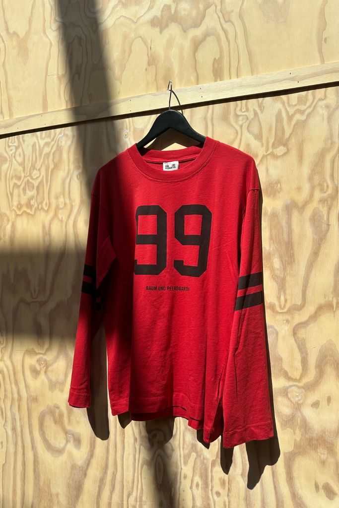 Jeevona Top - Samba Red 99 - Baum und Pferdgarten