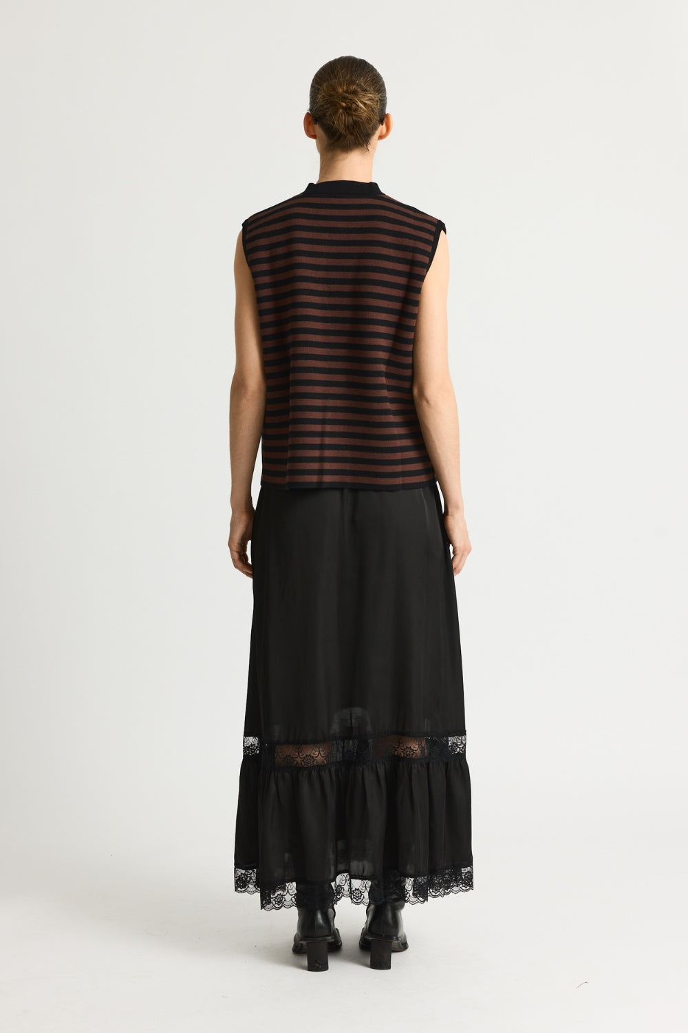 KodyRS Knit Vest - Black Stripe - Résumé