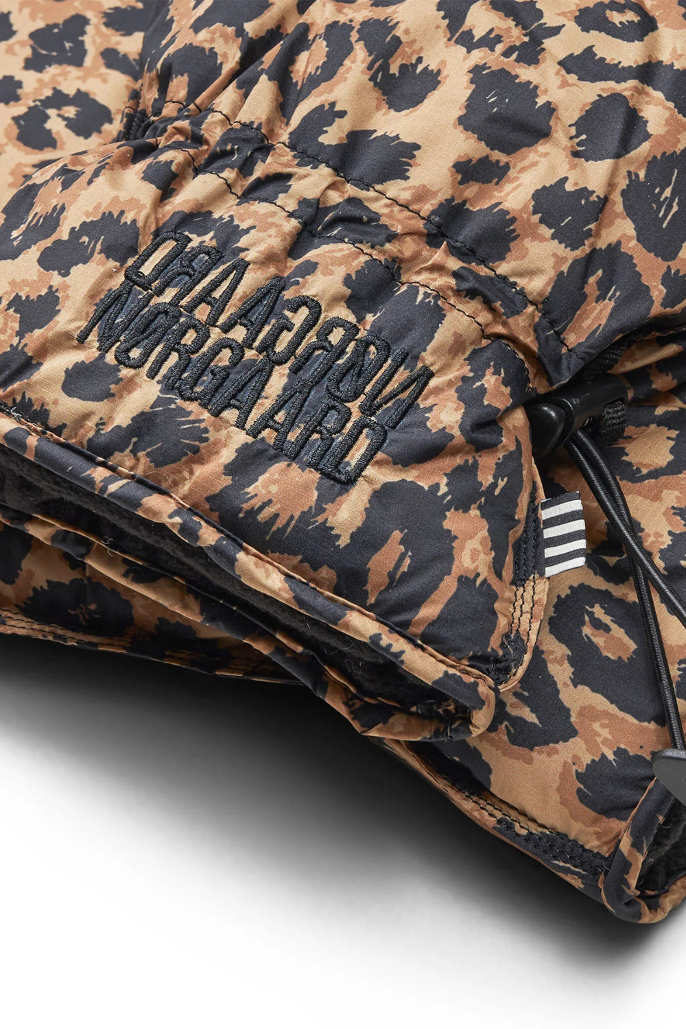 Light Ripstop Pillow AOP Bag - Leo AOP/Black - Mads Nørgaard