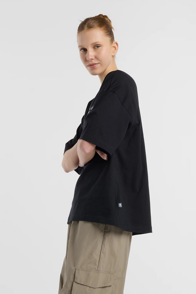 Linear Graphic Oversized T-shirt - Black - New Balance-1