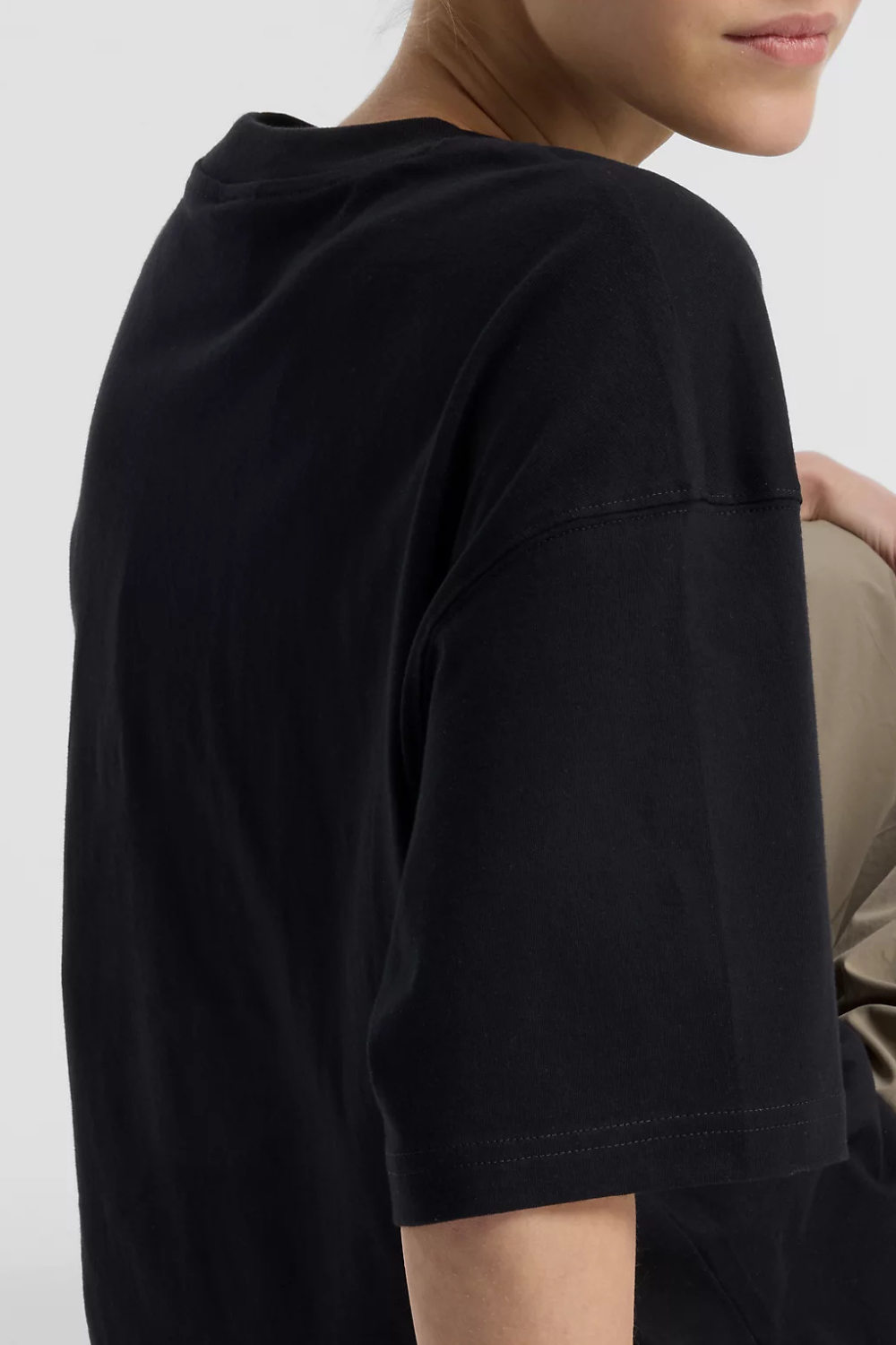 Linear Graphic Oversized T-shirt - Black - New Balance-2