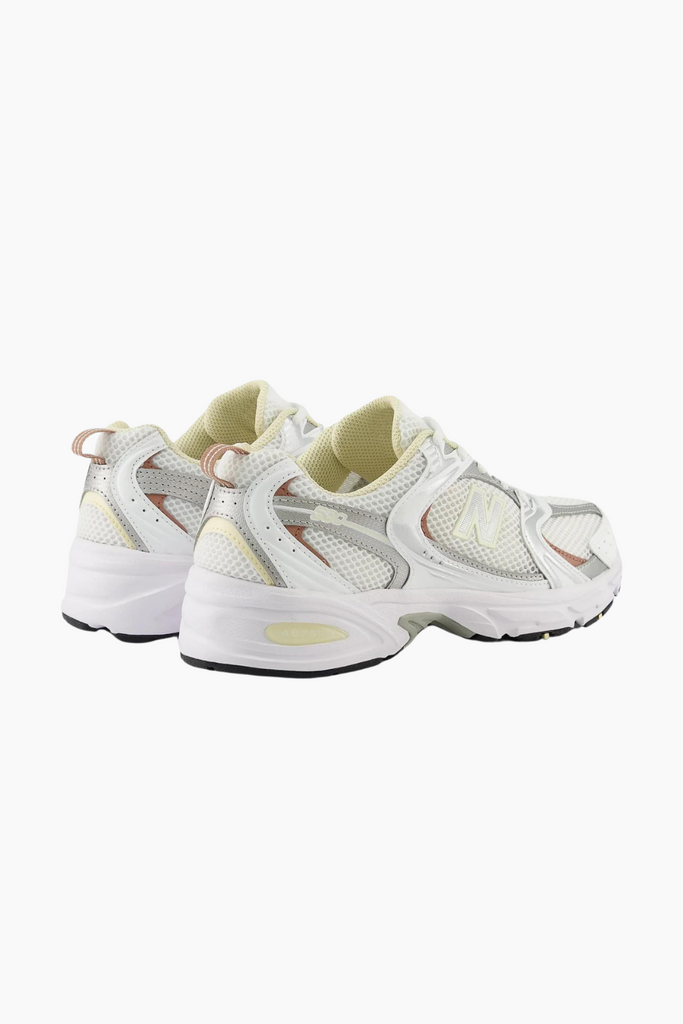 MR530SGA - White/Silver Metalic - New Balance