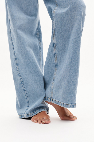NO 03 Jeans - Washed Light Blue - Baum und Pferdgarten