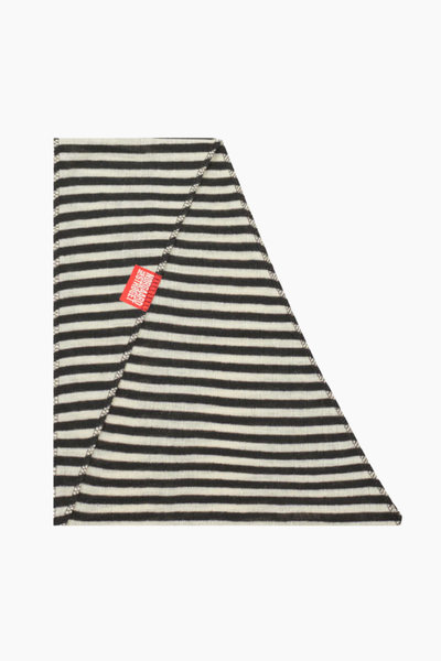 NPS Scarf Triangle Wool - Black/Ecru - Nørgaard på Strøget