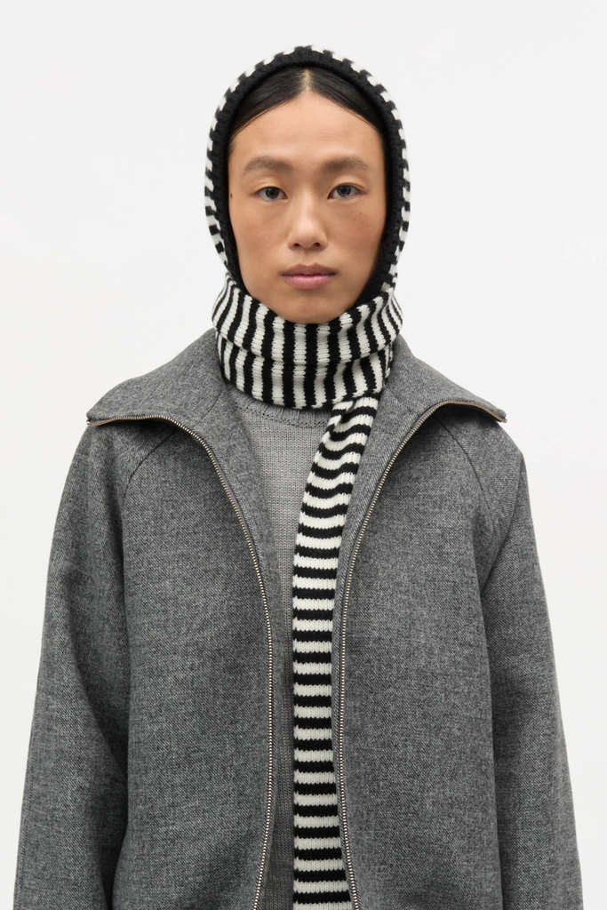 One Wool Freja Hooded Scarf - Black/Vanilla Ice - Mads Nørgaard