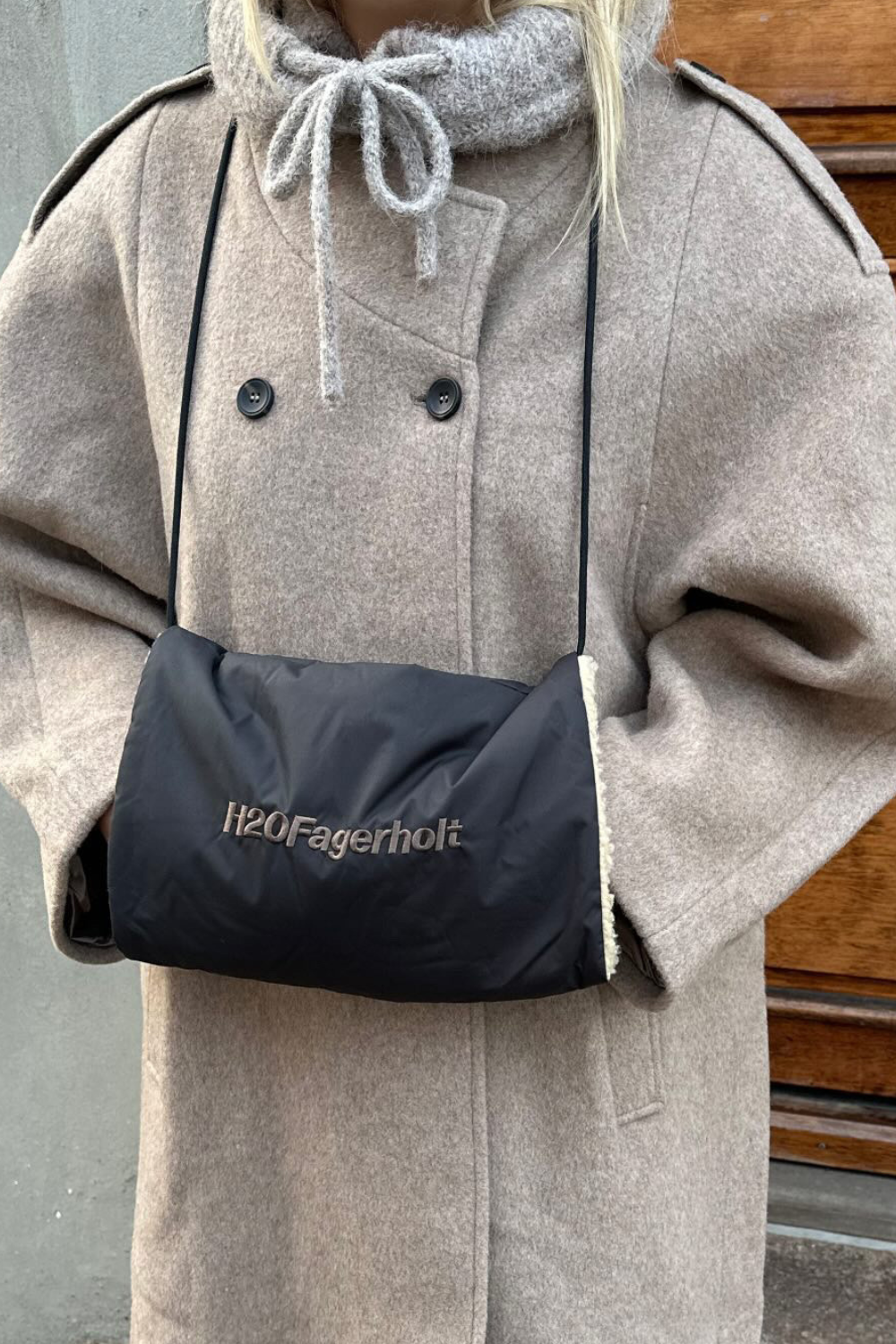 Pile Muff - Black - H2O Fagerholt