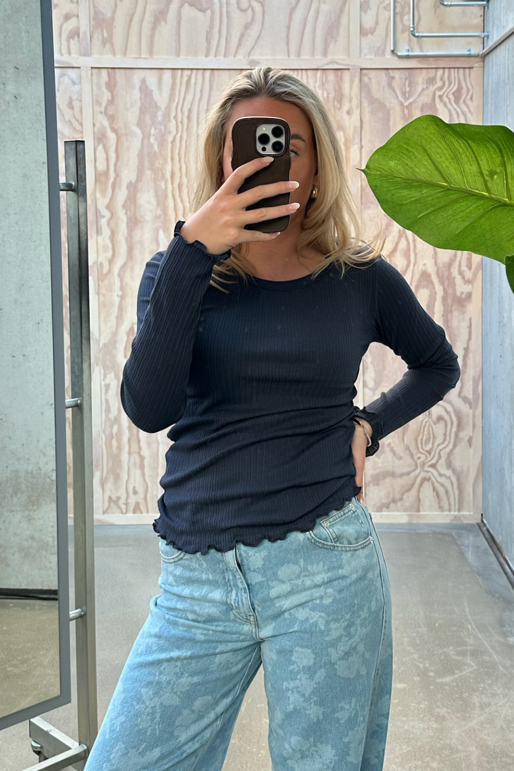 Pointella Troja Tee LS - Pariasian Night - Mads Nørgaard-6