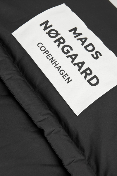 Recycle Pillow Bomb Bag - Jet Black - Mads Nørgaard-1