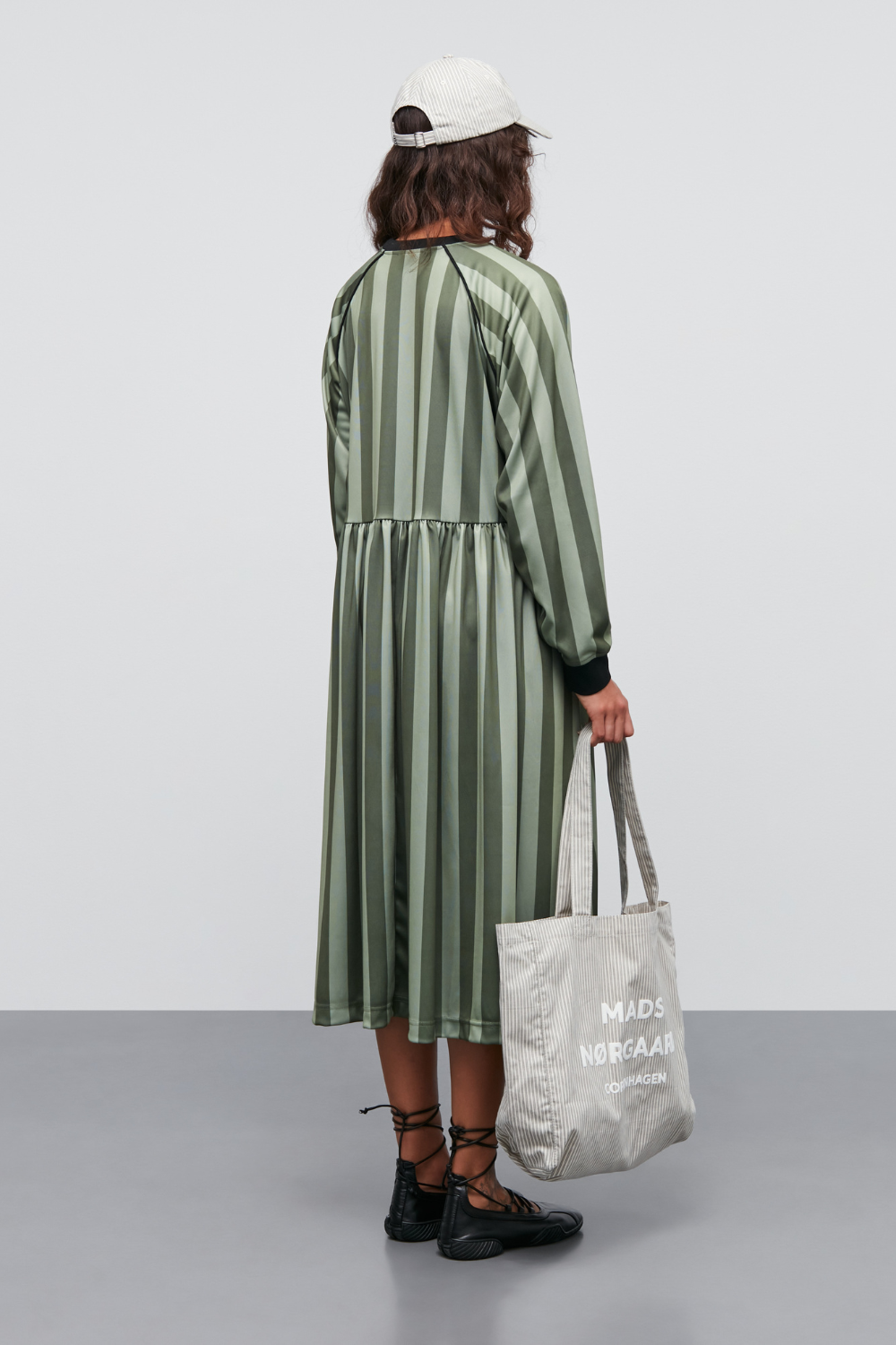 Shiny Sport Debbie Dress - Four Leaf/Oil Green - Mads Nørgaard