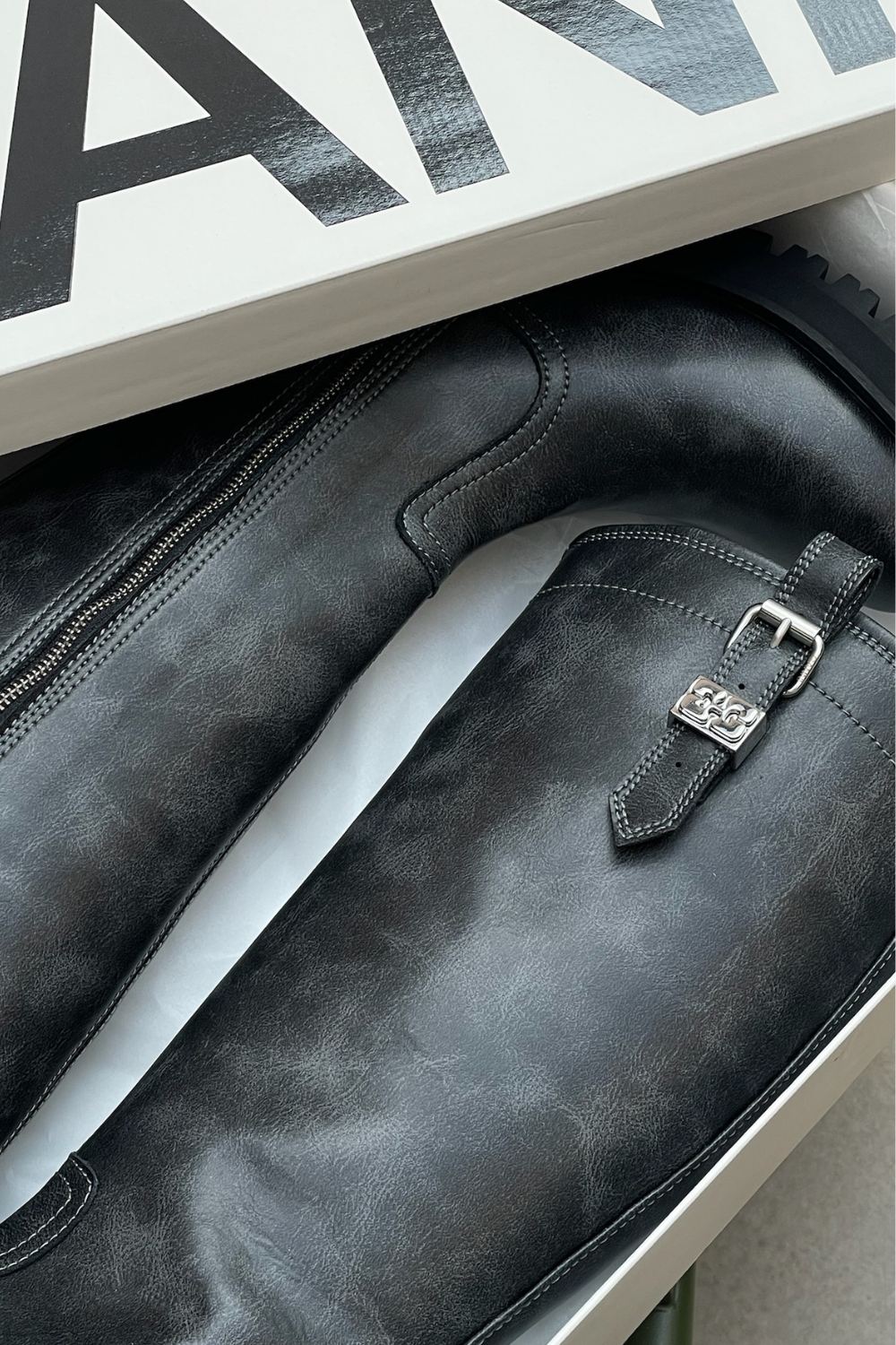 Studs High Boot Vintage S3166 - Ebony - GANNI