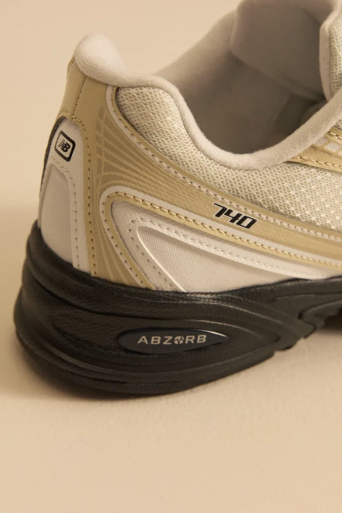 U740400 - Timberwolf/BN 103 White - New Balance