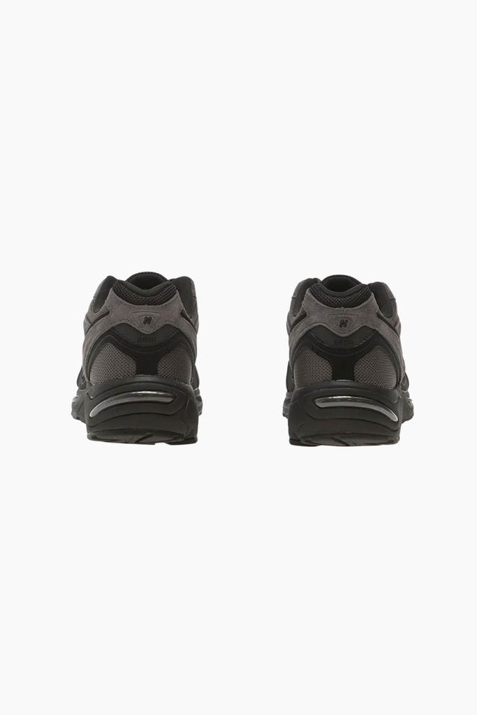 U880R19U - Magnet/Black - New Balance