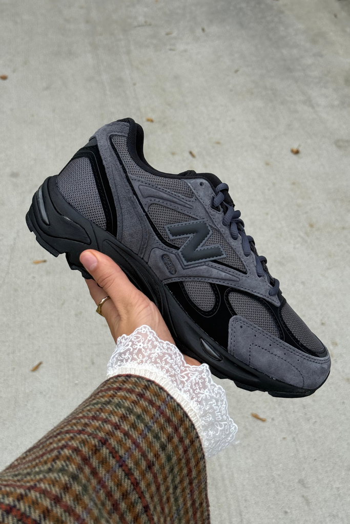 U880R19U - Magnet/Black - New Balance