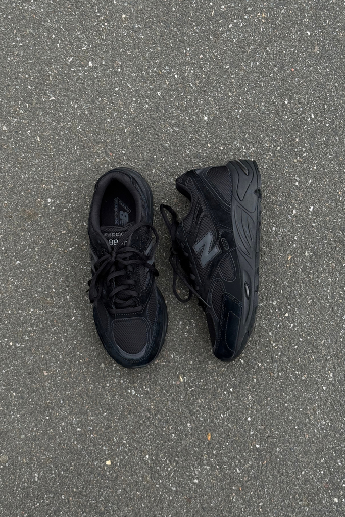 U880R3PC - Black/Black - New Balance