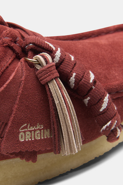 Wallabee. D - Deep Red Sde - Clarks