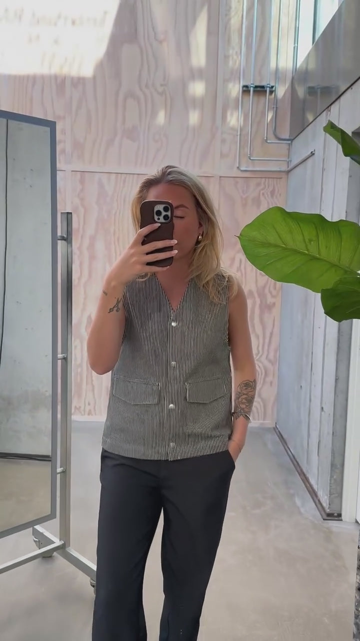 Hickory Punk Molly Vest - Black/White - Mads Nørgaard-5