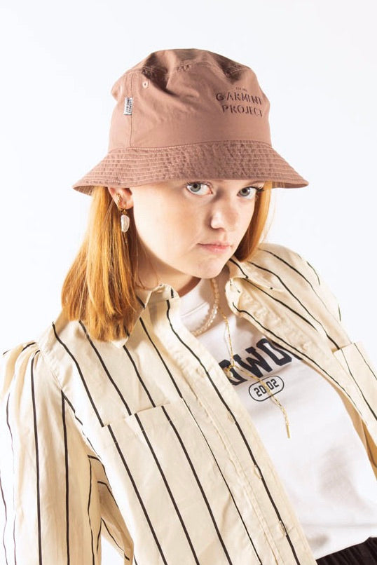 GP logo bucket hatt (mjuk) - dammig rosa - Garment Project