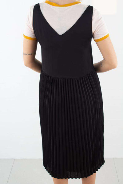 Bliss Debbie Dress i Black fra Bruuns Bazaar bagfra