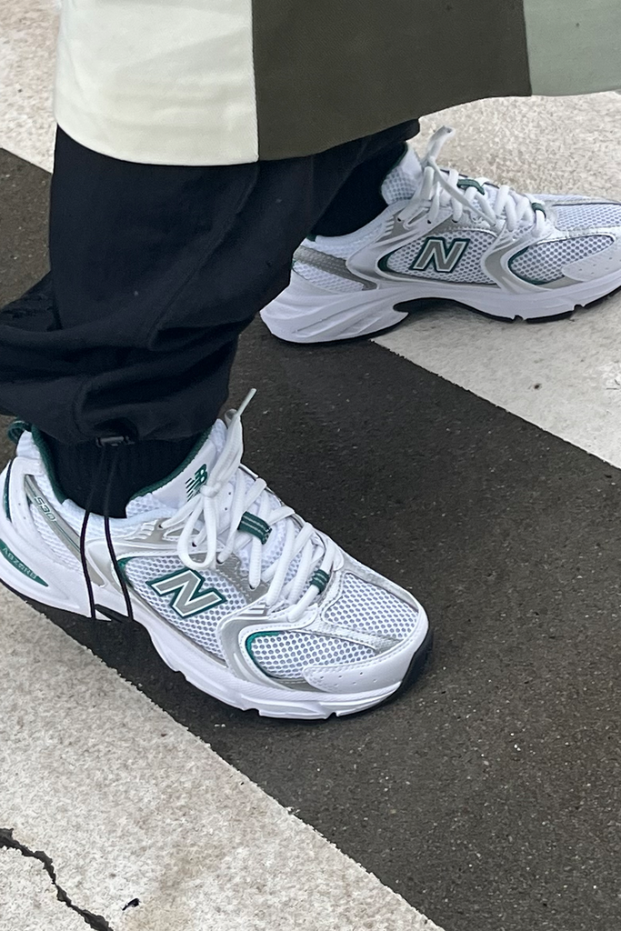 MR530MAC - vit / korall - New Balance