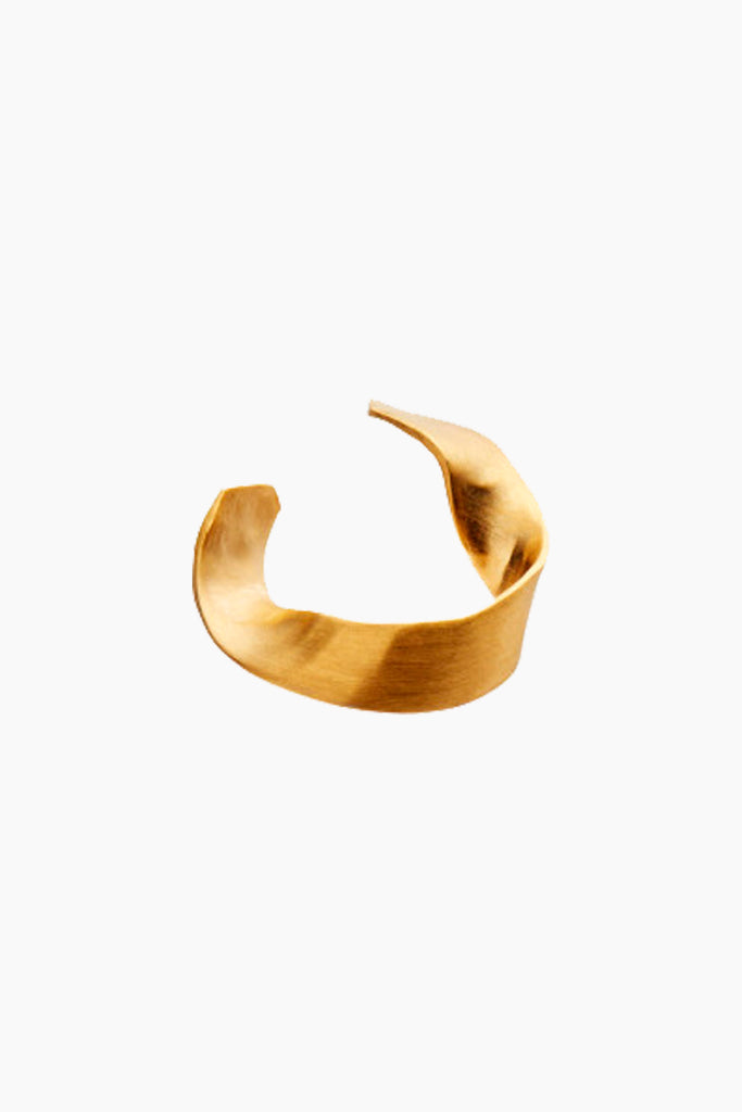 Twisted Hammered Ear Cuff - Guld - Stine A